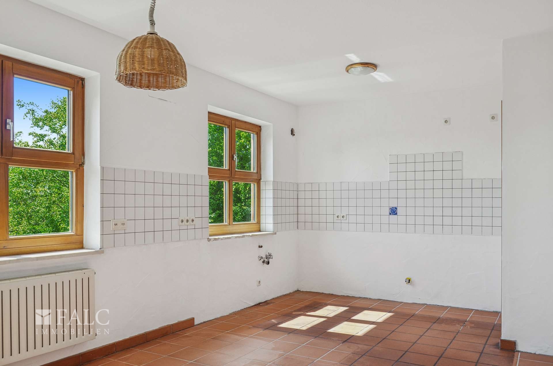 EG _ Küche mit großzügigem Essbereich